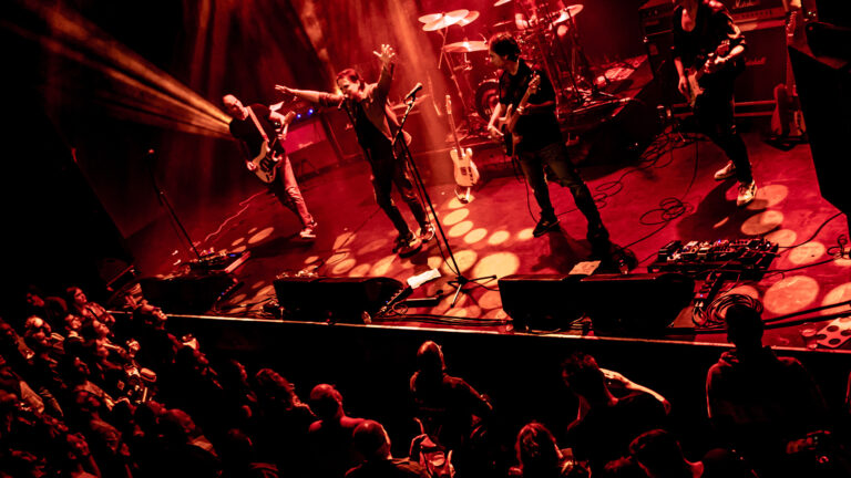 Pearl Jam by Rearviewmirror + Radiohead by Lost Child — muziek in Dordrecht